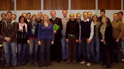 Junge ISN mit Hans-Michael Goldmann (Mitte)