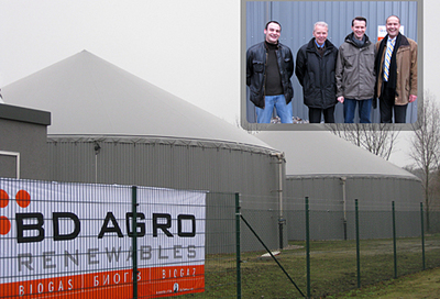 Innovative Biogastechnologie aus Vechta-Calveslage ist auf dem Tierzuchtgut Losten installiert worden. Gute Laune herrschte anlässlich der Einweihungsfeierlichkeiten (v. l.): Tobias Oswald, BD AGRO, Alwin und Bernd Neteler (Tierzuchtgut Losten) sowie BD AGRO-Geschäftsführer Uwe Heider