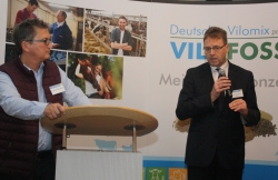 Dr. Alois Estermann, Tierarzt und Leiter des Schweinegesundheitsdienstes (SGD) und Dr. Albert Hortmann-Scholten, LWK Niedersachsen