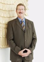 Staatssekretär Dr. Robert Kloos