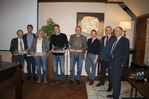 v.l.n.r.: Prof. Dr. Thomas Blaha, Dr. Kees Scheepens, Renate Rehm, Timo Jürgens, Andreas Corleis, Caren Ahrendt, Heinrich Dierkes, Dr. Karl-Heinz Tölle