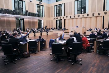 Blick in den Plenarsaal während der Sitzung  © Bundesrat | Sascha Radke
