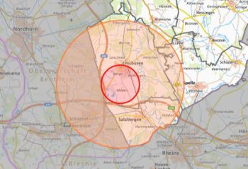 Die Schutzzone (rot markiert) um den Ausbruchsbetrieb in Emsbüren wird aufgehoben und nun Teil der Überwachungszone  © https://geodaten.emsland.de