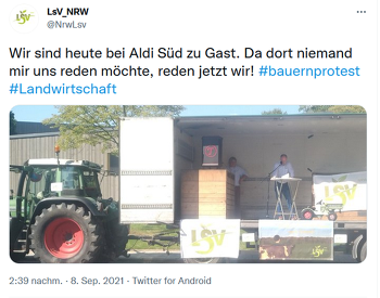 LSV NRW demonstriert heute vor der Zentrale von Aldi Süd in Mühlheim (©Screenshot Twitter LSV NRW)