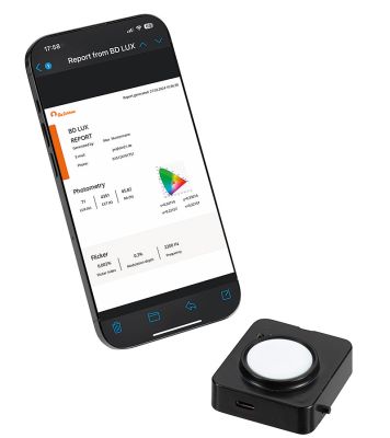 Lichtverhältnisse im Blick: Mit dem kompakten Messgerät und der App lassen sich Helligkeit und Lichtqualität im Stall prüfen.
© Big Dutchman
