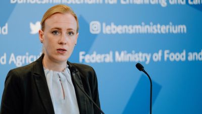 Ariane Kari ist die erste Tierschutzbeauftragte der Bundesregierung. ©BMEL