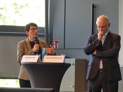 Silvia Bender diskutierte auf dem Podium