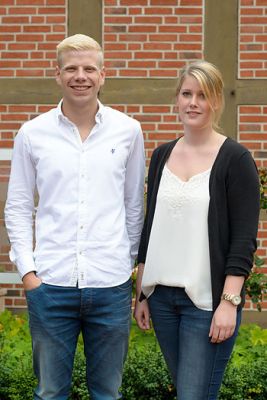 Mit einem traumhaften „sehr gut“ haben Jonas Miosga und Julia Linke ihre IHK-Prüfungen abgeschlossen.